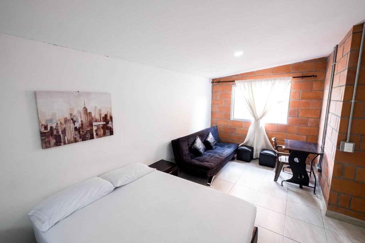 Medellin Backpacker Hostel Exterior photo
