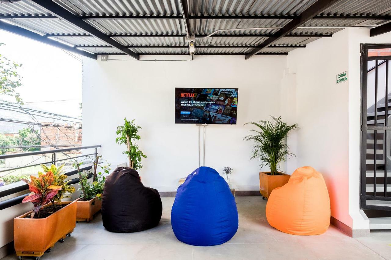 Medellin Backpacker Hostel Exterior photo