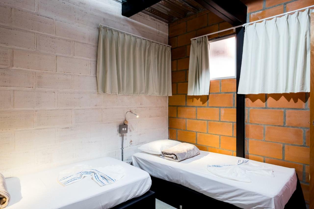 Medellin Backpacker Hostel Exterior photo