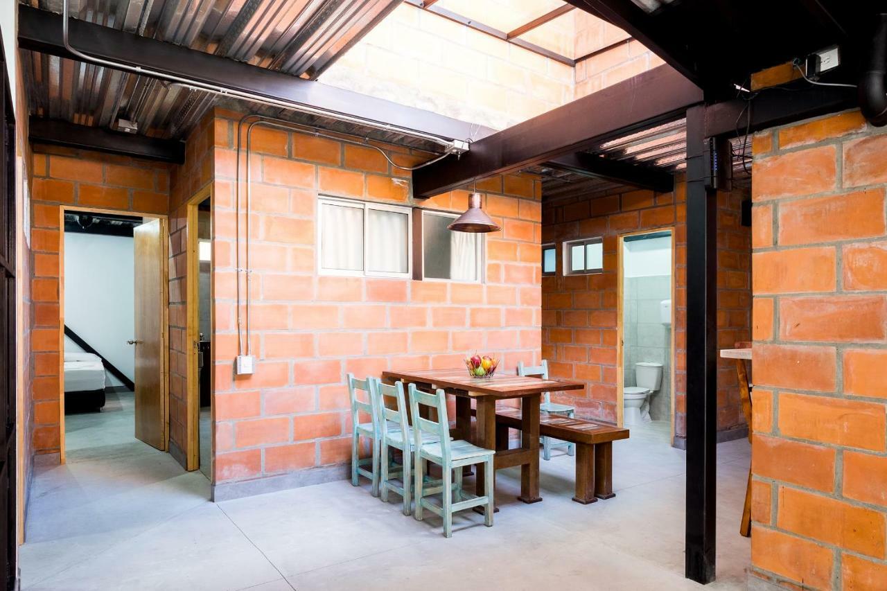 Medellin Backpacker Hostel Exterior photo